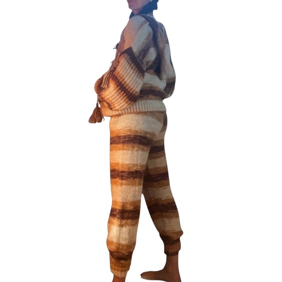 Moon River Sweater Jogger Set - Picture 5 of 5